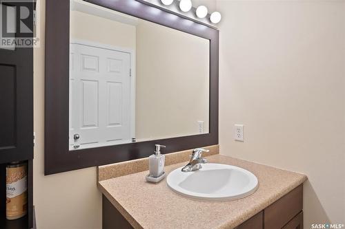 731 Lamarsh Lane, Saskatoon, SK - Indoor Photo Showing Bathroom