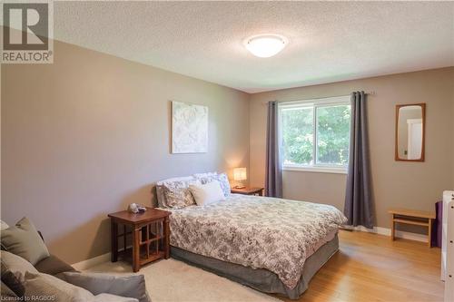 478 Bruce Road 9, South Bruce Peninsula, ON - Indoor Photo Showing Bedroom