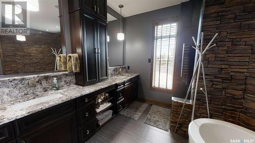 Verendrye Creek Acres, Kindersley Rm No. 290, SK - Indoor Photo Showing Bathroom