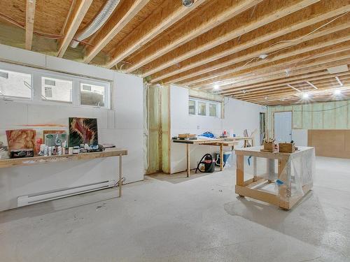 Family room - 14 Rue Charles-Rodrigue, Gore, QC - Indoor Photo Showing Basement