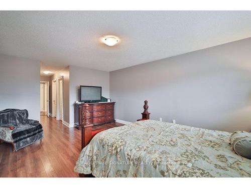 64 Andretti Cres, Brampton, ON - Indoor Photo Showing Bedroom