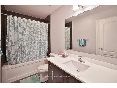 64 Andretti Cres, Brampton, ON - Indoor Photo Showing Bathroom