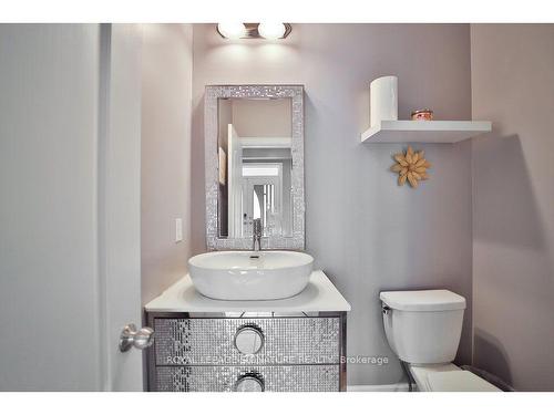 64 Andretti Cres, Brampton, ON - Indoor Photo Showing Bathroom