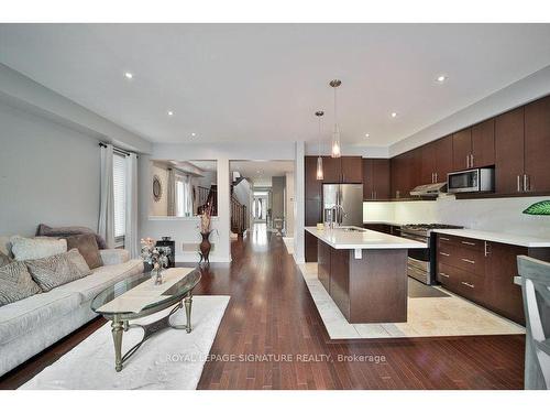 64 Andretti Cres, Brampton, ON - Indoor Photo Showing Kitchen With Upgraded Kitchen