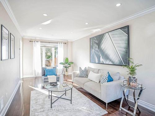 1131 Bellarosa Lane, Mississauga, ON - Indoor Photo Showing Living Room