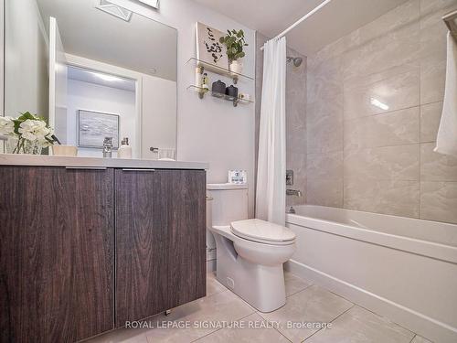 2207-158 Front St E, Toronto, ON - Indoor Photo Showing Bathroom
