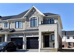 146 AQUASANTA Crescent  Hamilton, ON L8B 1K2