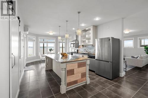 8 Oceans Edge, Portugal Cove-St Philips, NL - Indoor Photo Showing Kitchen With Upgraded Kitchen