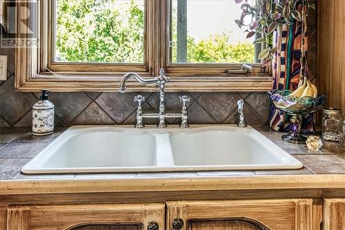 320 Sixth Avenue, Greater Sudbury, ON - Indoor Photo Showing Kitchen With Double Sink