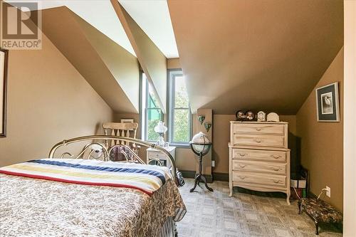 320 Sixth Avenue, Greater Sudbury, ON - Indoor Photo Showing Bedroom