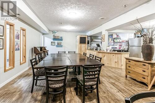 320 Sixth Avenue, Greater Sudbury, ON - Indoor Photo Showing Dining Room