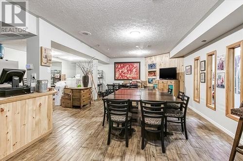 320 Sixth Avenue, Greater Sudbury, ON - Indoor Photo Showing Dining Room