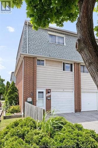 2619 Vine Court, Windsor, ON 