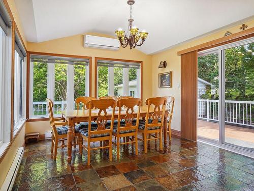 Salle Ã  manger - 7381 Ch. Du Coteau-Du-Lac, Saint-Damien, QC - Indoor Photo Showing Dining Room