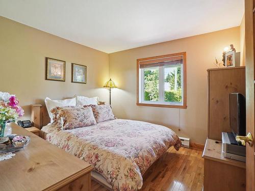 Chambre Ã Â coucher - 7381 Ch. Du Coteau-Du-Lac, Saint-Damien, QC - Indoor Photo Showing Bedroom