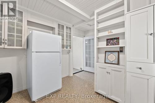 21 Lake Drive E, Georgina (Historic Lakeshore Communities), ON - Indoor Photo Showing Other Room