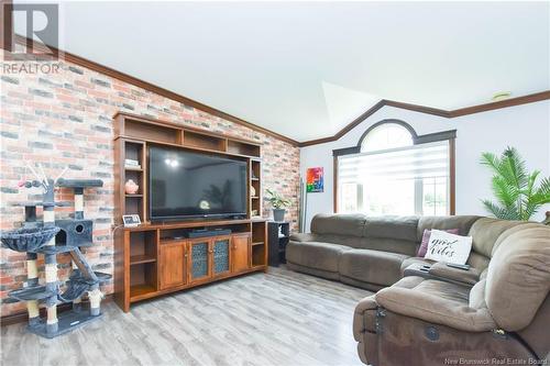 3811 340 Route, Notre-Dame-Des-Érables, NB - Indoor Photo Showing Living Room