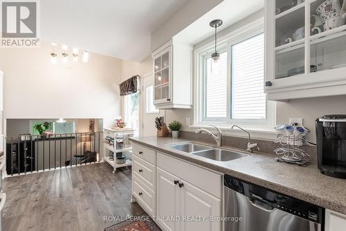 110 Beechbank Crescent, London, ON - Indoor Photo Showing Kitchen With Double Sink
