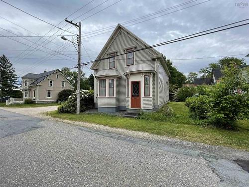 43 Fairmont Street, Mahone Bay, NS 