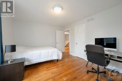 1853 Rideau Garden Drive, Ottawa, ON - Indoor Photo Showing Bedroom