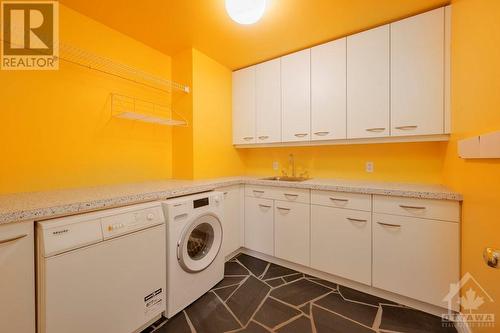 1853 Rideau Garden Drive, Ottawa, ON - Indoor Photo Showing Laundry Room