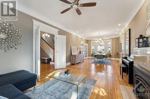 289 Clemow Avenue, Ottawa, ON - Indoor Photo Showing Living Room