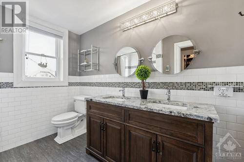 289 Clemow Avenue, Ottawa, ON - Indoor Photo Showing Bathroom