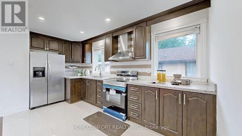 208 Cass Avenue, Toronto E05, ON - Indoor Photo Showing Kitchen