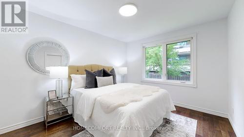 208 Cass Avenue, Toronto E05, ON - Indoor Photo Showing Bedroom