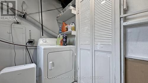 208 Cass Avenue, Toronto E05, ON - Indoor Photo Showing Laundry Room