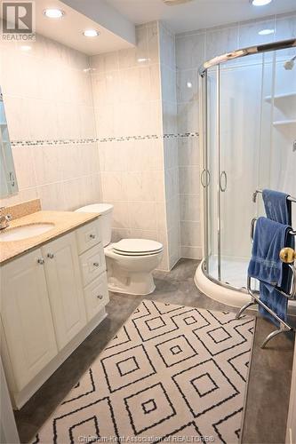 17 Nichols Drive, Blenheim, ON - Indoor Photo Showing Bathroom