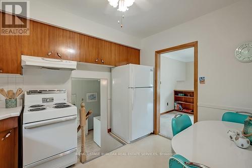 368 East Side Crescent, Burlington, ON - Indoor Photo Showing Kitchen