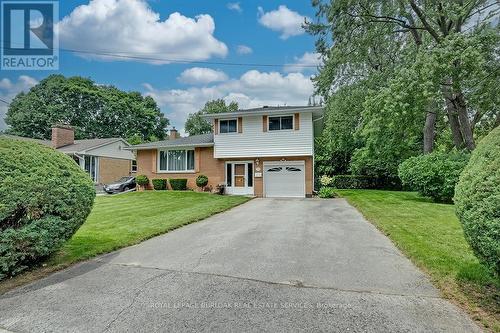 368 East Side Crescent, Burlington, ON - Outdoor With Facade