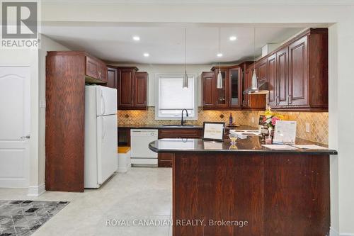 1328 Cawthra Road, Mississauga, ON - Indoor Photo Showing Kitchen