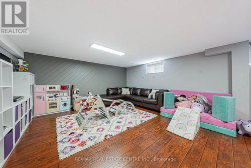 34 Regis Court, Hamilton, ON - Indoor Photo Showing Basement