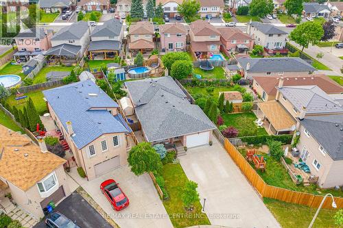 34 Regis Court, Hamilton, ON - Outdoor With View