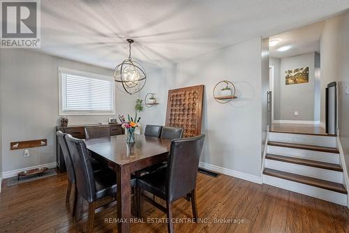 34 Regis Court, Hamilton, ON - Indoor Photo Showing Dining Room