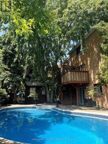 966 Silver Birch Trail, Mississauga, ON - Outdoor With In Ground Pool With Backyard