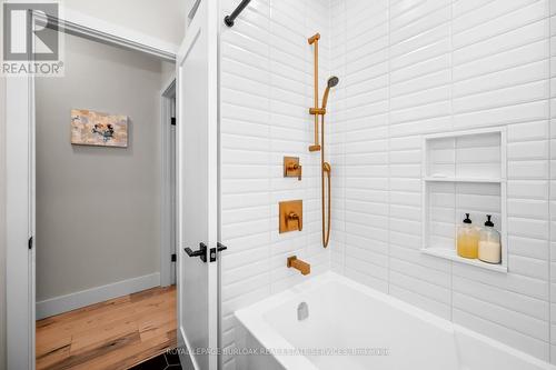 131 Rodgers Road, Hamilton, ON - Indoor Photo Showing Bathroom