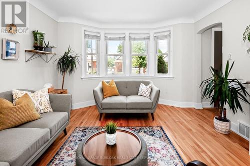 131 Rodgers Road, Hamilton, ON - Indoor Photo Showing Living Room