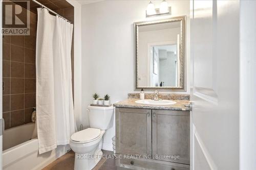 301 - 2339 Sawgrass Drive, Oakville, ON - Indoor Photo Showing Bathroom