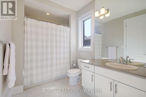 3221 Daisy Way, Oakville, ON - Indoor Photo Showing Bathroom