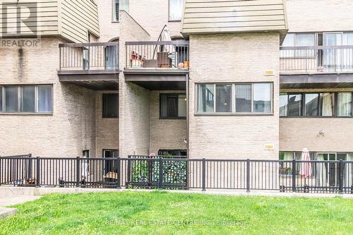 124 - 2095 Roche Court, Mississauga, ON - Outdoor With Balcony