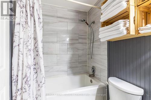 124 - 2095 Roche Court, Mississauga (Sheridan), ON - Indoor Photo Showing Bathroom