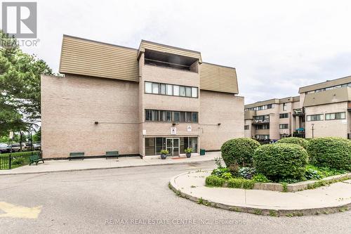 124 - 2095 Roche Court, Mississauga (Sheridan), ON - Outdoor With Balcony