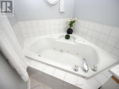 66 - 1240 Westview Terrace, Oakville, ON - Indoor Photo Showing Bathroom