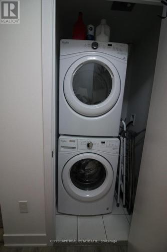 917 - 30 Shore Breeze Drive, Toronto (Mimico), ON - Indoor Photo Showing Laundry Room