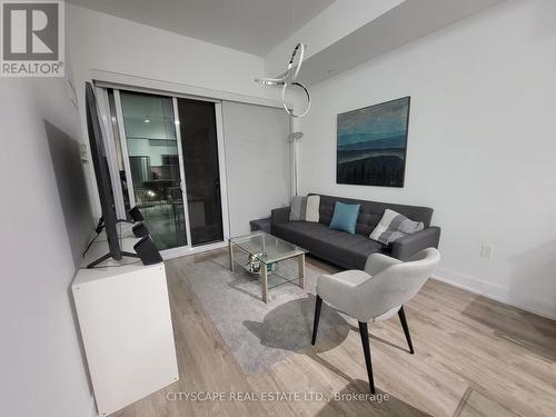 917 - 30 Shore Breeze Drive, Toronto (Mimico), ON - Indoor Photo Showing Living Room