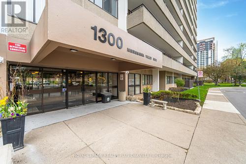 1002 - 1300 Mississauga Valley Boulevard, Mississauga, ON - Outdoor