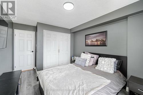 1002 - 1300 Mississauga Valley Boulevard, Mississauga, ON - Indoor Photo Showing Bedroom